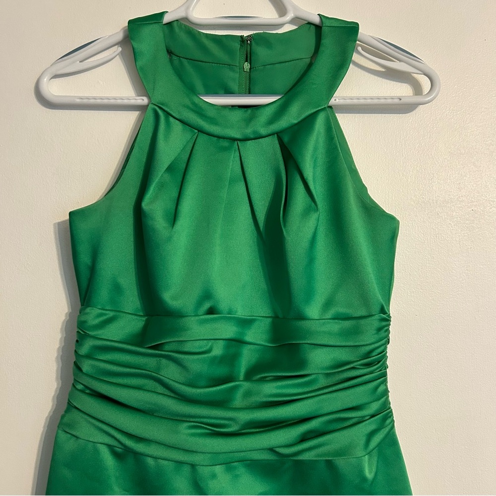 David's Bridal Vibrant Kelly Green Satin Halter Mini Dress Ruched Bodice Size 6